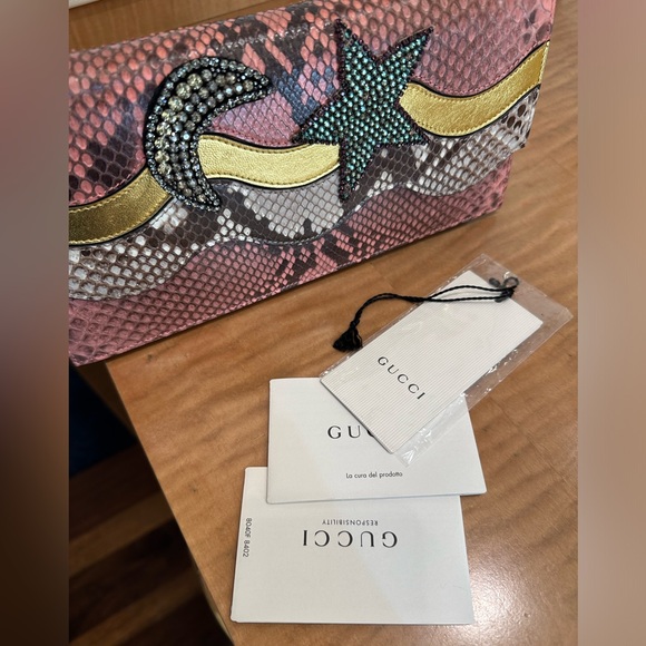 Embellished pink python Gucci clutch - Picture 3 of 4